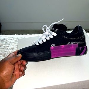 Size 7 Off white sneakers.